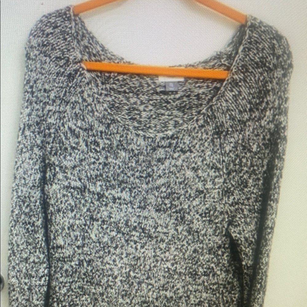 Women's Black and White Sweater